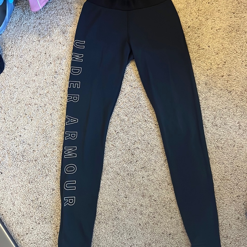 Black Under Armour leggings